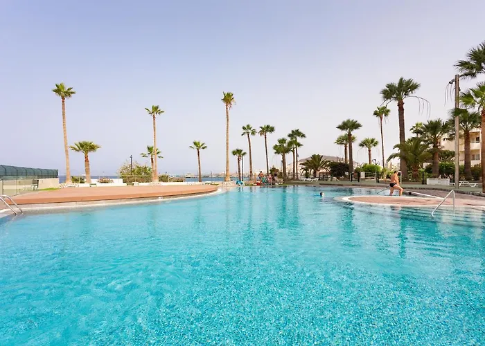 Soleado Vistas Al Mar Cristianos Лос Кристианос