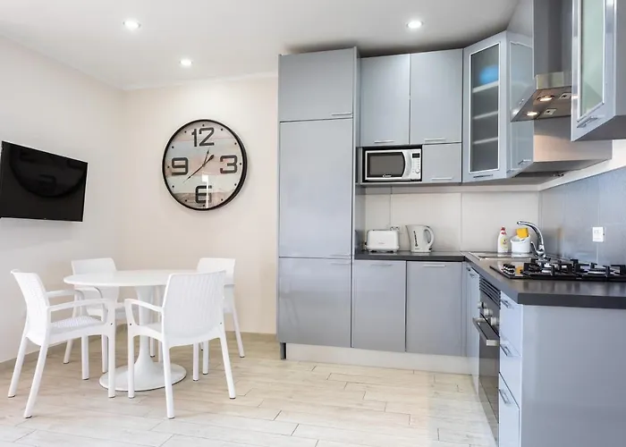 Soleado Vistas Al Mar Cristianos